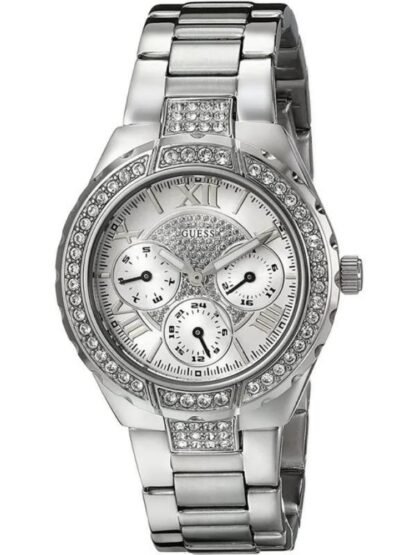 Marque: GUESS Modèle: Park Ave Boîtier: Diamètre : 36 mm Epaisseur : 9 mm Acier inoxydable Argent, doré Cadran: Verre : Minéral Argent Bracelet: Largeur : 19 mm Acier Inoxydable Argent, doré Etanchéité: 30 m (3 ATM) Type de boucle: Boucle déployante