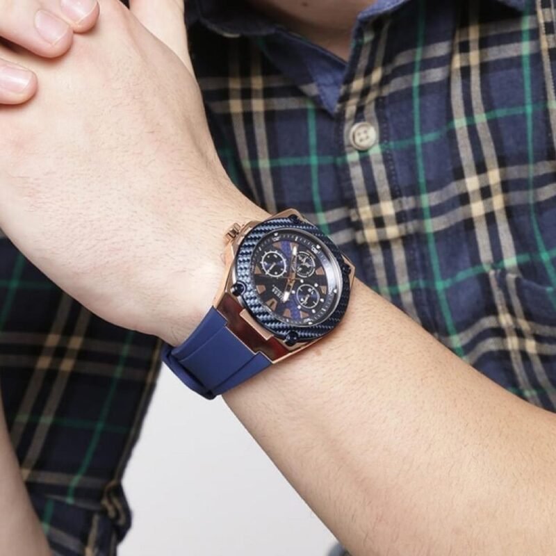 Montre Guess Homme Legacy Quartz Blue Dial Silicone Strap Watch W1049G2 – Image 7