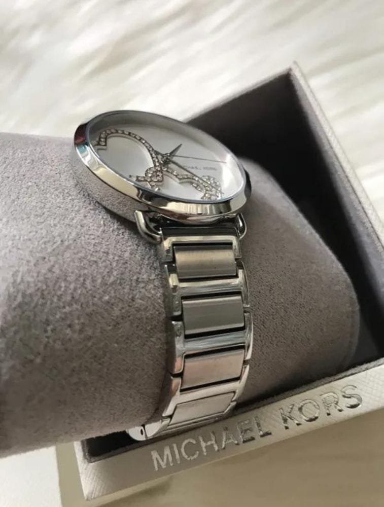 Montre Femme Michael Kors Portia MK3823 en Acier Argenté avec Cœurs en Cristaux – Image 3