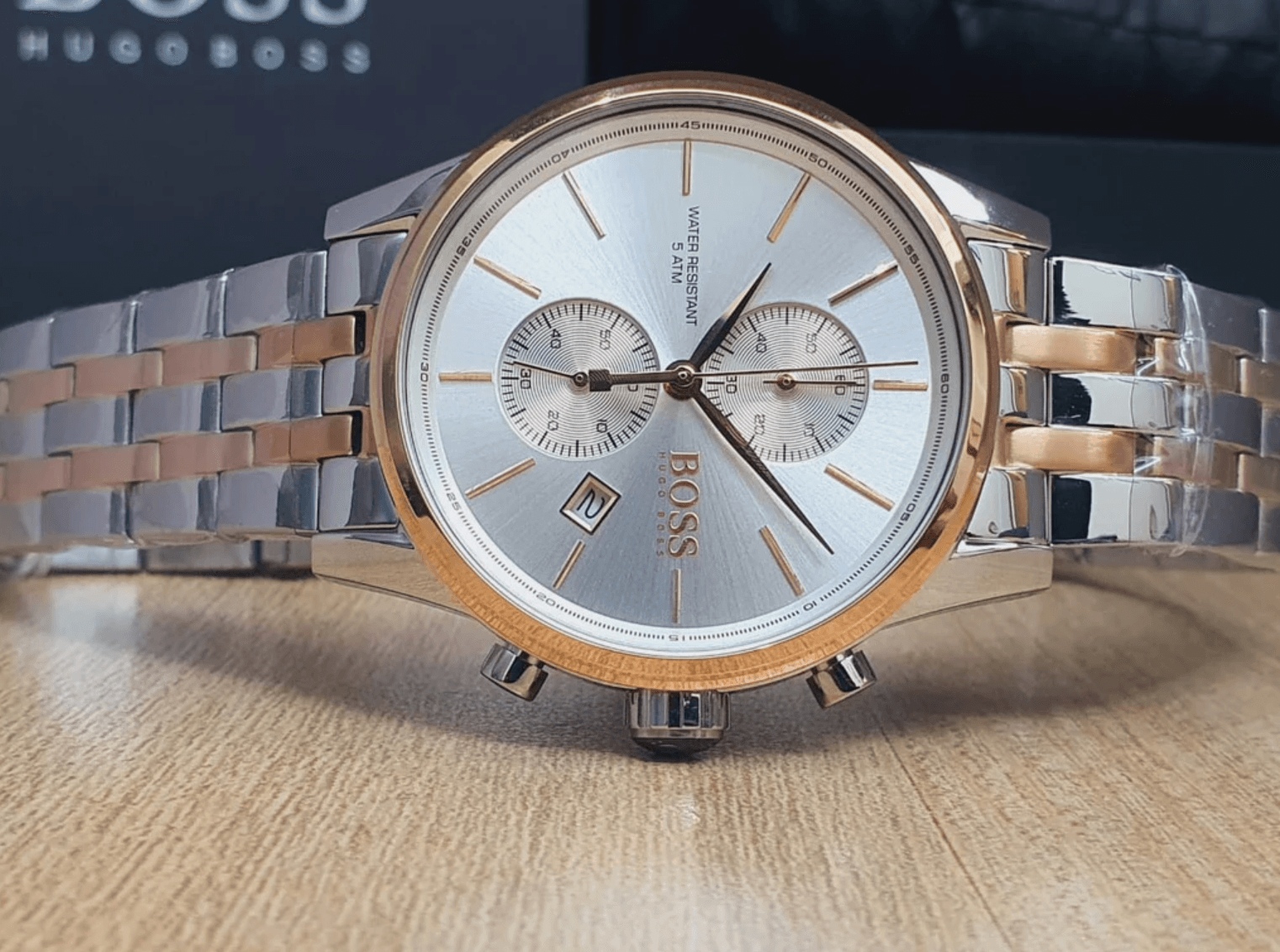 Montre Idée Cadeau Couple Luxe Bicolore : Duo Hugo Boss Jet & Armani Nacre (Argent et Or Rose) – Image 6