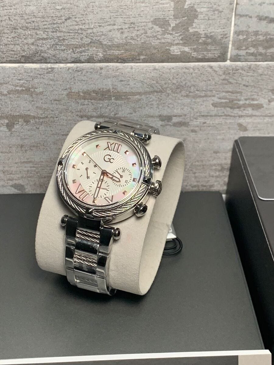 Montre Femme Gc Guess Collection LadyChic Y16001L1 Chronographe Nacre – Image 2