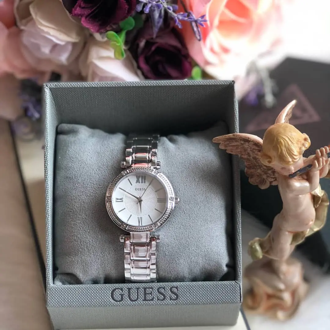 Montre Guess Park Ave South W0767L1 Montre Femme Argentée – Image 3