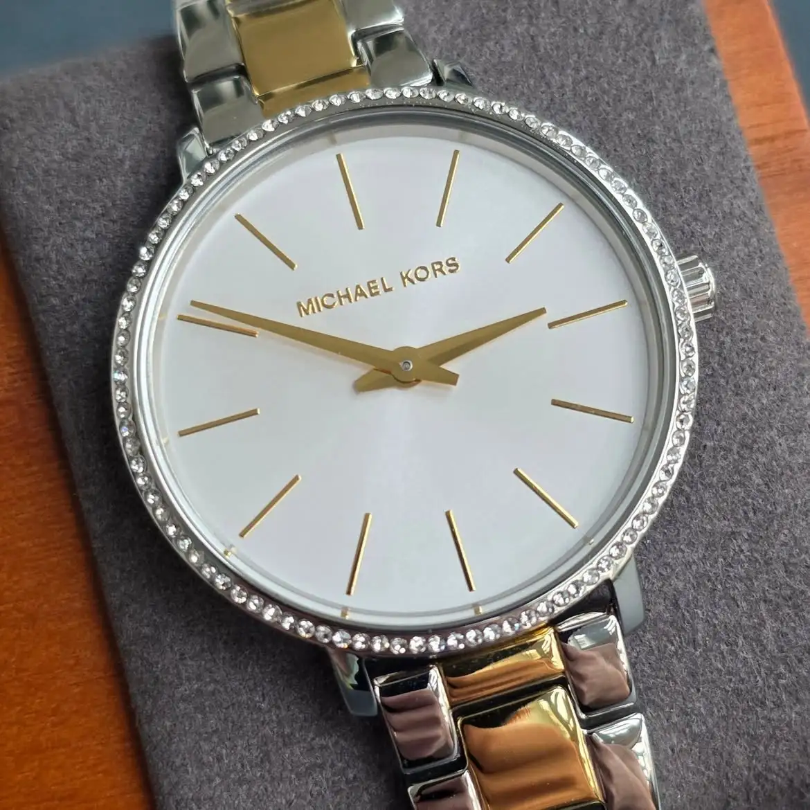 Montre Michael Kors MK1041 Pyper – Montre femme bicolore pavée - الصورة 5