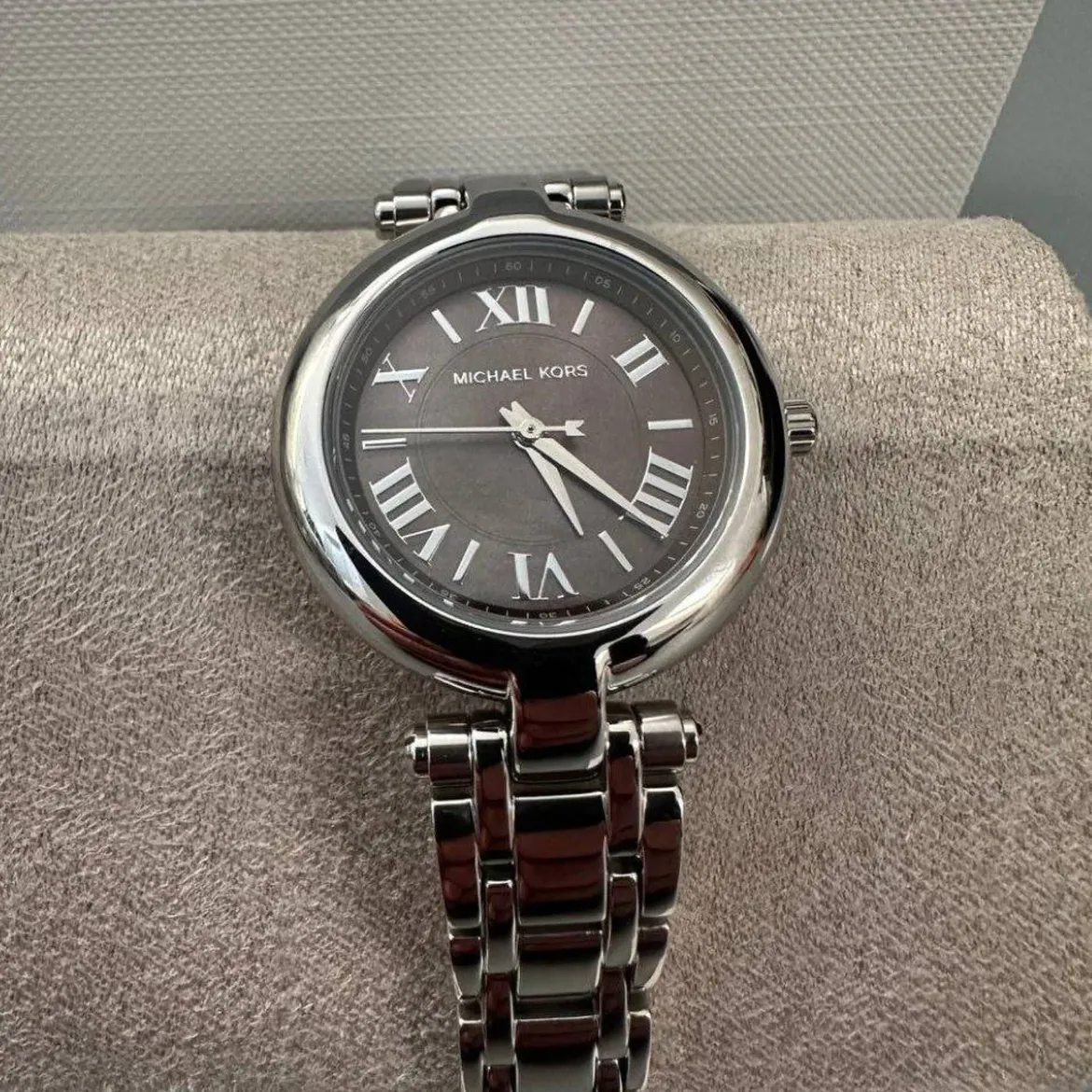 Montre Michael Kors MK4894 Laney – Montre femme argentée cadran gris - الصورة 4