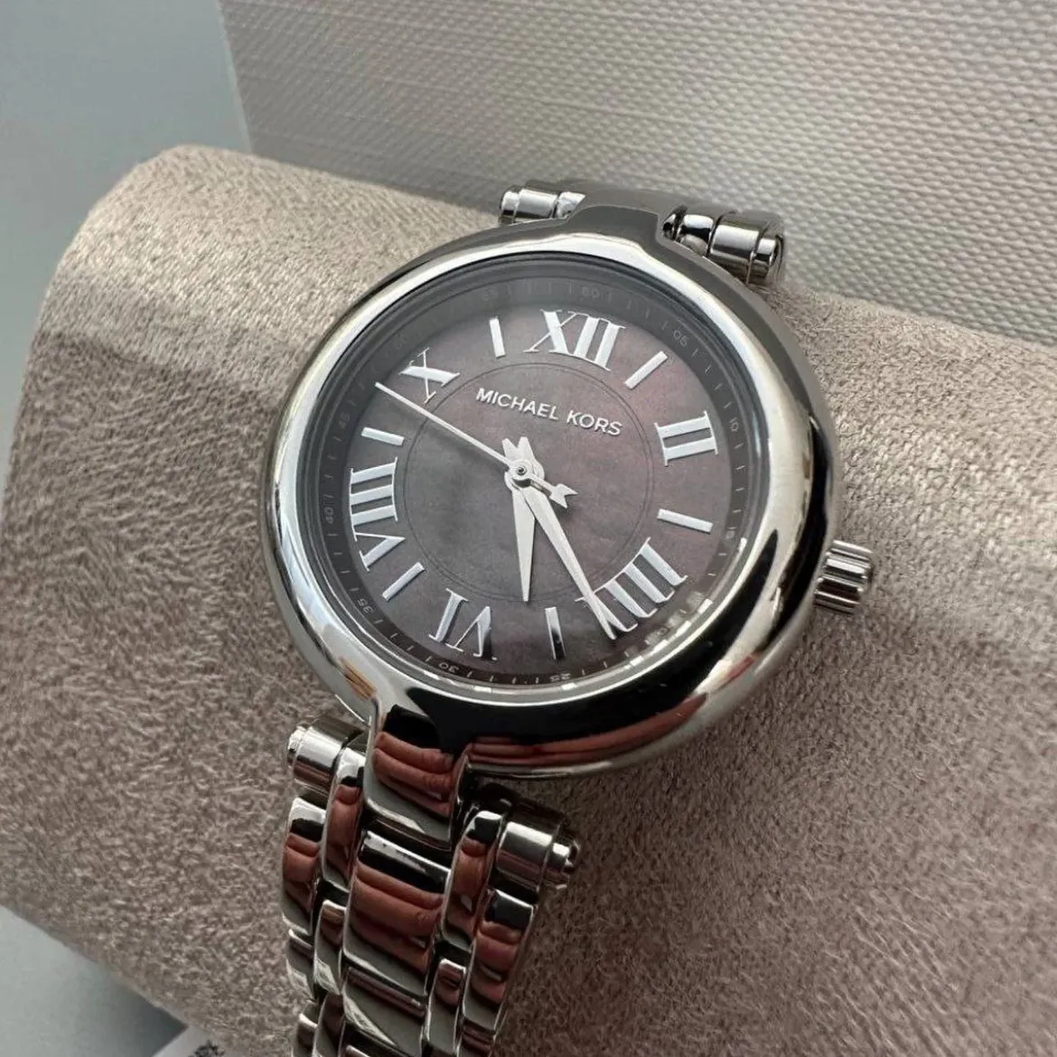 Montre Michael Kors MK4894 Laney – Montre femme argentée cadran gris - الصورة 3