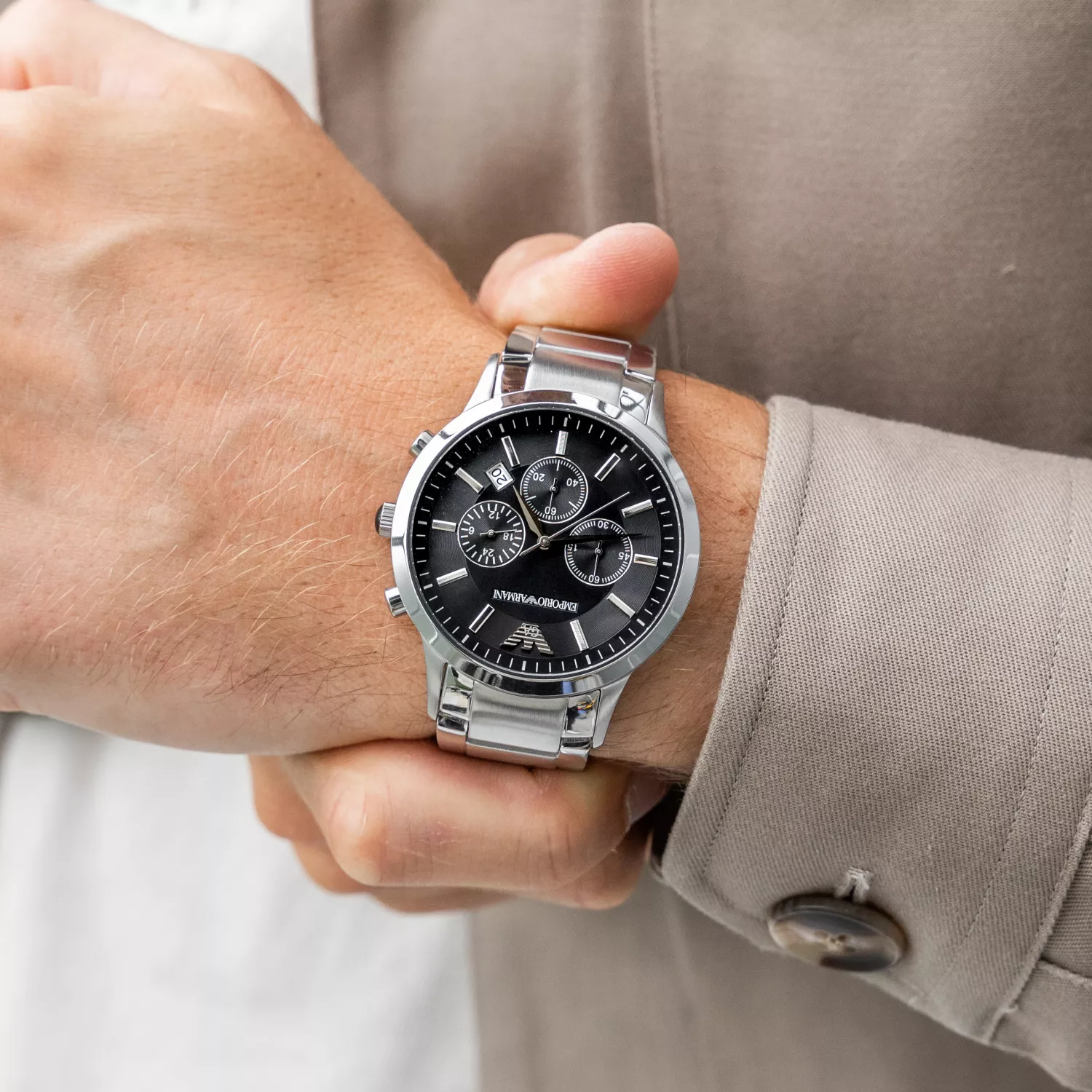 Montre Homme Emporio Armani Renato AR2434 Chronographe Argenté et Noir 43mm - الصورة 2