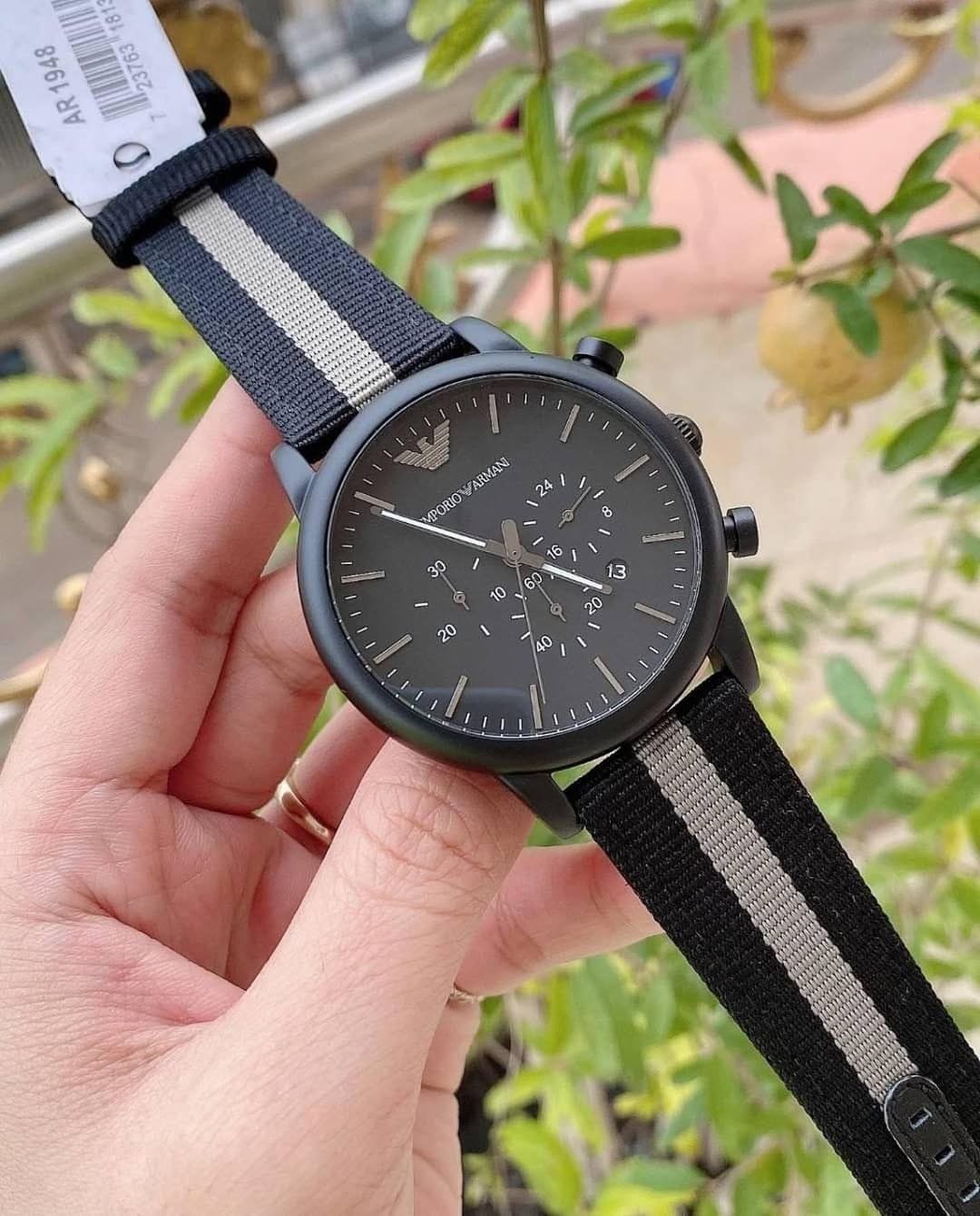 Montre Emporio Armani Luigi AR1948 Homme – Chronographe Noir Bracelet Tissu - الصورة 2