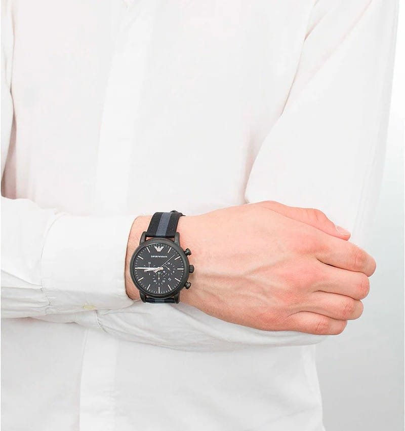 Montre Emporio Armani Luigi AR1948 Homme – Chronographe Noir Bracelet Tissu - الصورة 4