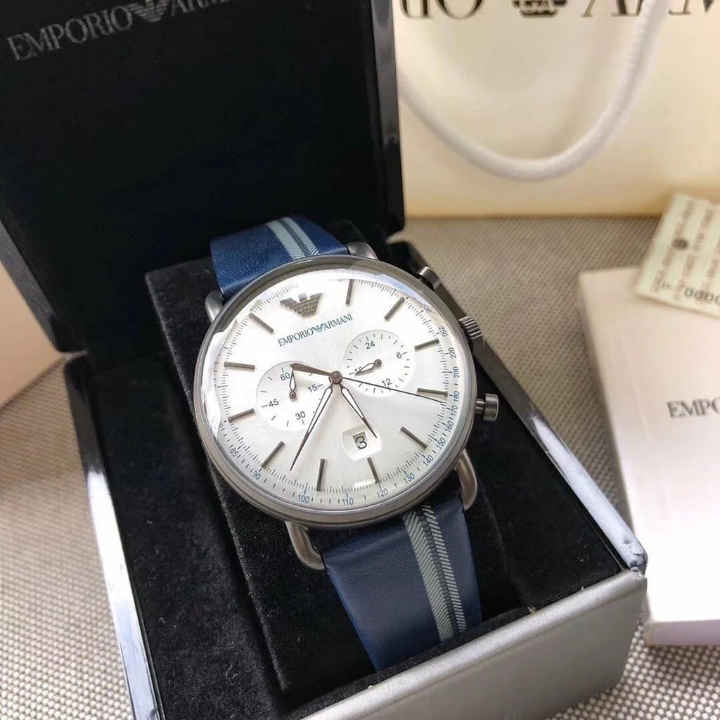 Montre Homme Emporio Armani AR11202 – Aviator Cadran Bleu & Maille Milanaise (43mm) - الصورة 4