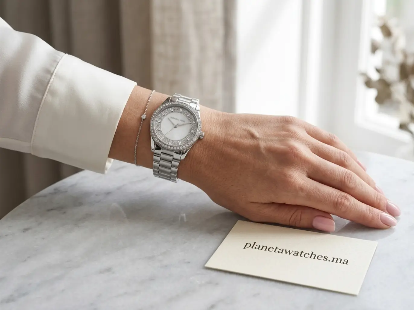 Montre Michael Kors MK7445 Lexington – Montre Femme Acier Argenté, Cadran Nacré et Cristaux - الصورة 3