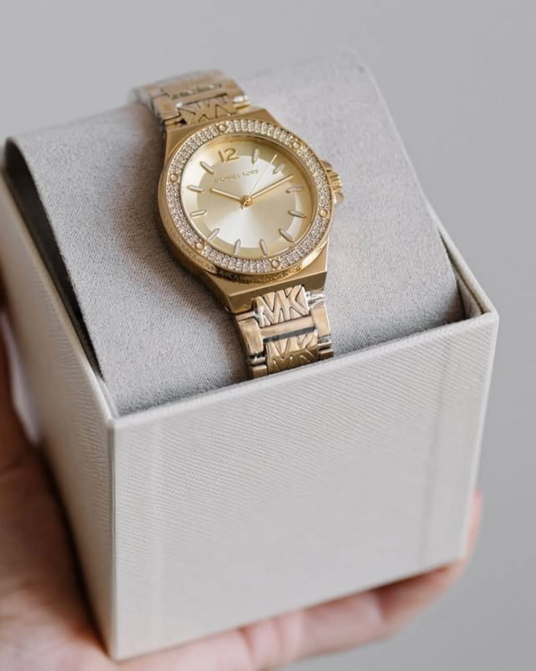 Montre Femme Michael Kors Lennox MK7339 Dorée Cristaux et Logo 37mm - الصورة 4