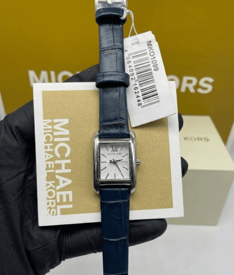 Montre Michael Kors Petite Monroe MKO1099 – Rectangulaire Argenté Cuir Bleu Marine (MKO1099) Femme